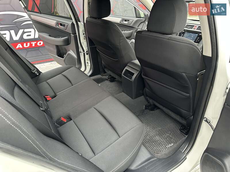 Седан Subaru Legacy 2016 в Днепре