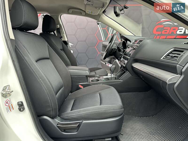 Седан Subaru Legacy 2016 в Днепре