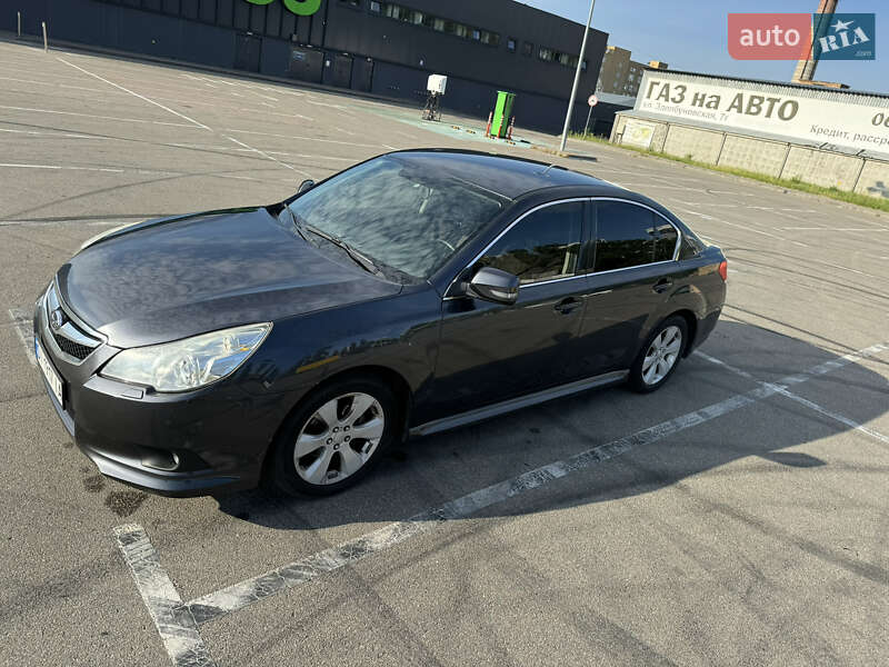 Седан Subaru Legacy 2010 в Києві