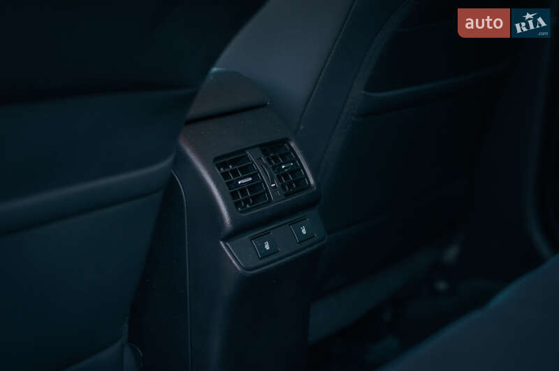 Седан Subaru Legacy 2015 в Черкассах фото 41 Седан Subaru Legacy 2015 в Черкассах