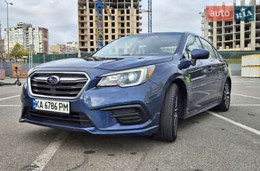Седан Subaru Legacy 2018 в Киеве