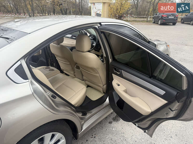 Седан Subaru Legacy 2014 в Харькове