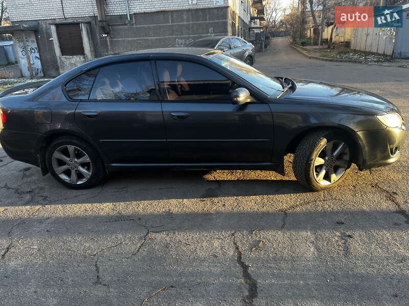 Седан Subaru Legacy 2008 в Днепре