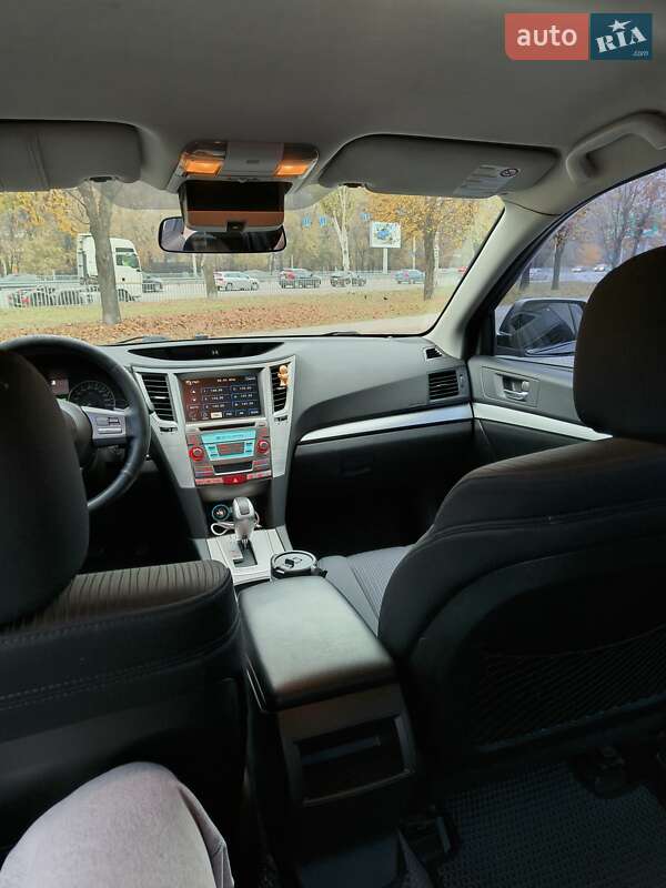 Седан Subaru Legacy 2010 в Днепре