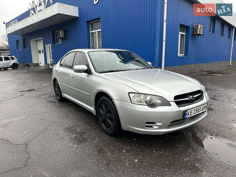 Седан Subaru Legacy 2004 в Каменском