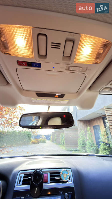 Седан Subaru Legacy 2016 в Киеве