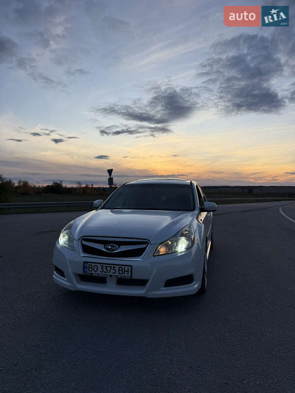 Седан Subaru Legacy 2012 в Бучаче