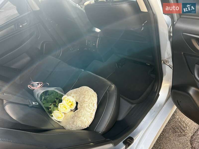 Седан Subaru Legacy 2015 в Дніпрі