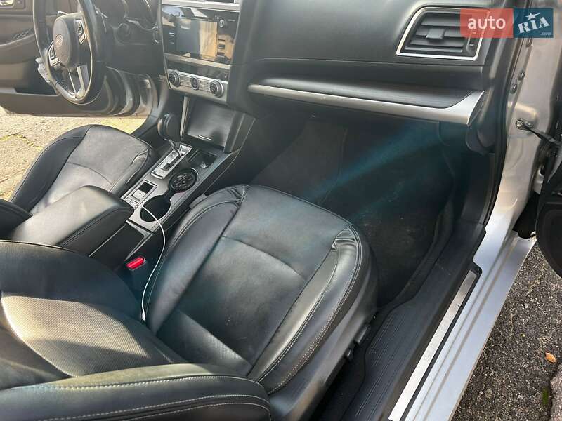 Седан Subaru Legacy 2015 в Дніпрі