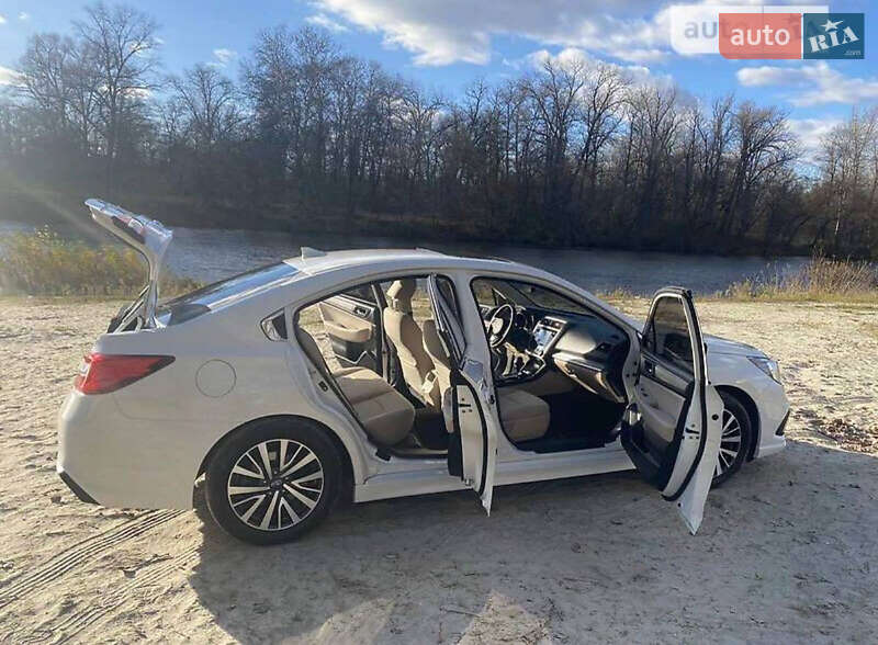 Седан Subaru Legacy 2018 в Києві