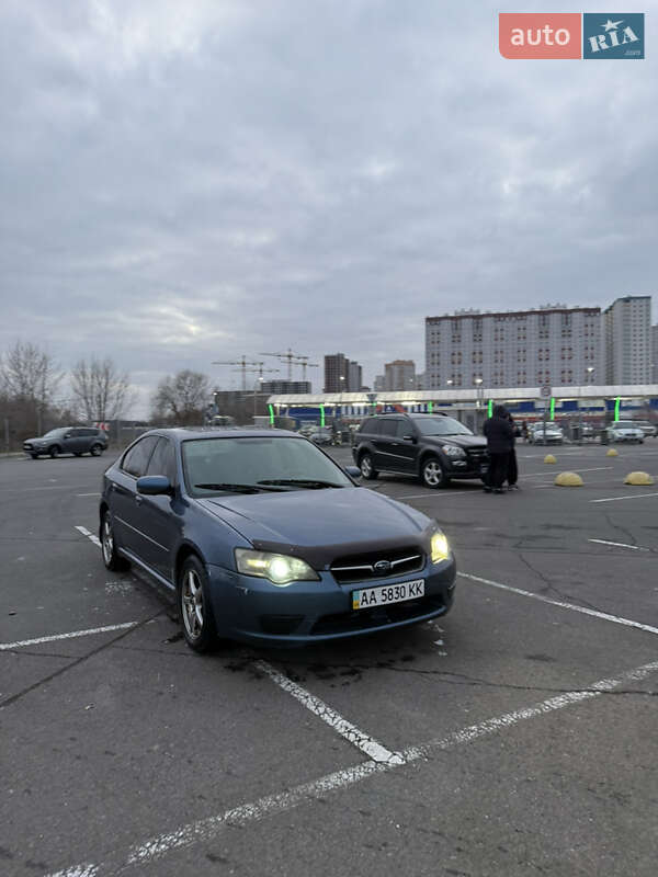Седан Subaru Legacy 2003 в Киеве