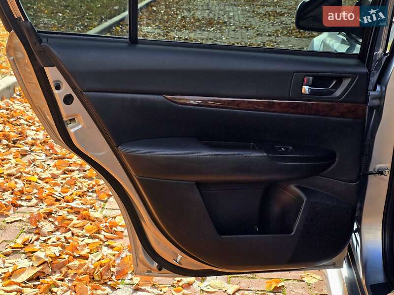 Седан Subaru Legacy 2012 в Харькове