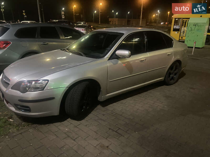 Седан Subaru Legacy 2006 в Києві