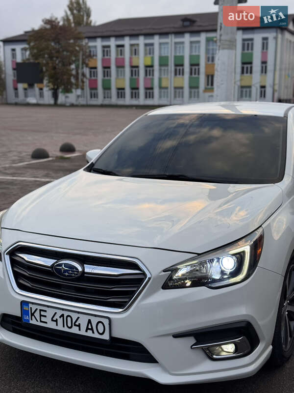 Седан Subaru Legacy 2019 в Каменском