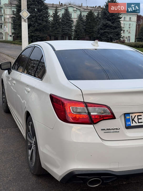 Седан Subaru Legacy 2019 в Каменском