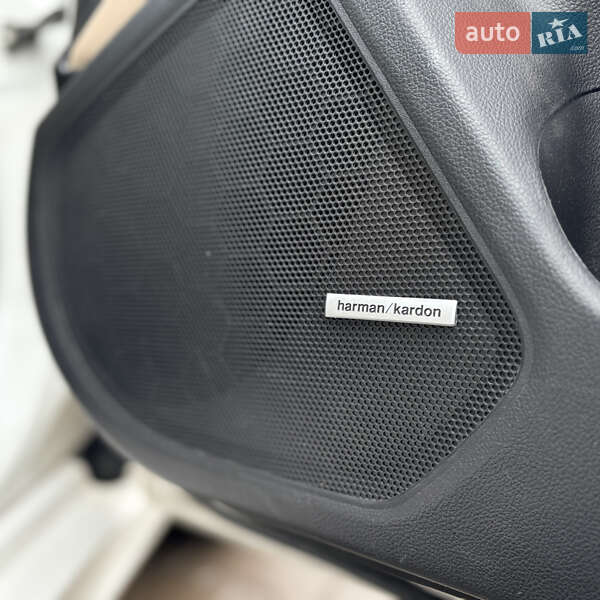 Седан Subaru Legacy 2015 в Милій