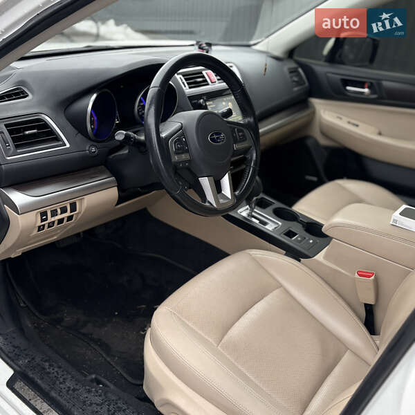 Седан Subaru Legacy 2015 в Милій