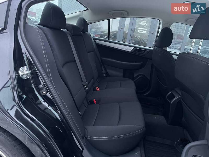 Седан Subaru Legacy 2019 в Киеве