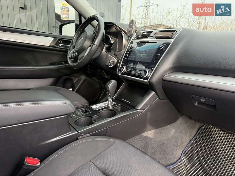 Седан Subaru Legacy 2017 в Кременце