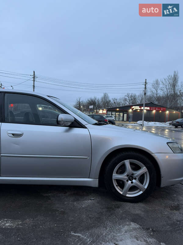 Седан Subaru Legacy 2004 в Ірпені