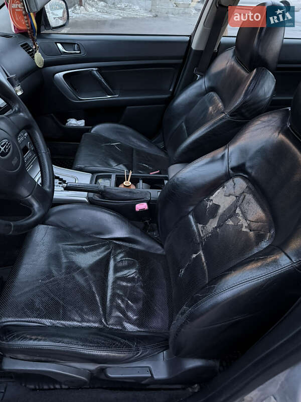 Седан Subaru Legacy 2004 в Ірпені