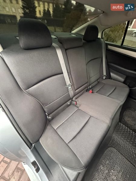 Седан Subaru Legacy 2016 в Днепре