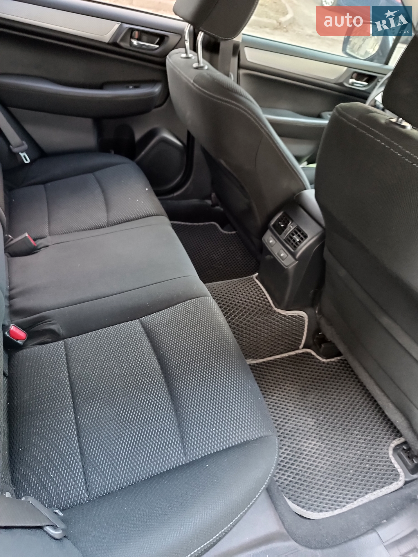 2016 Subaru Legacy - мініатюра 11