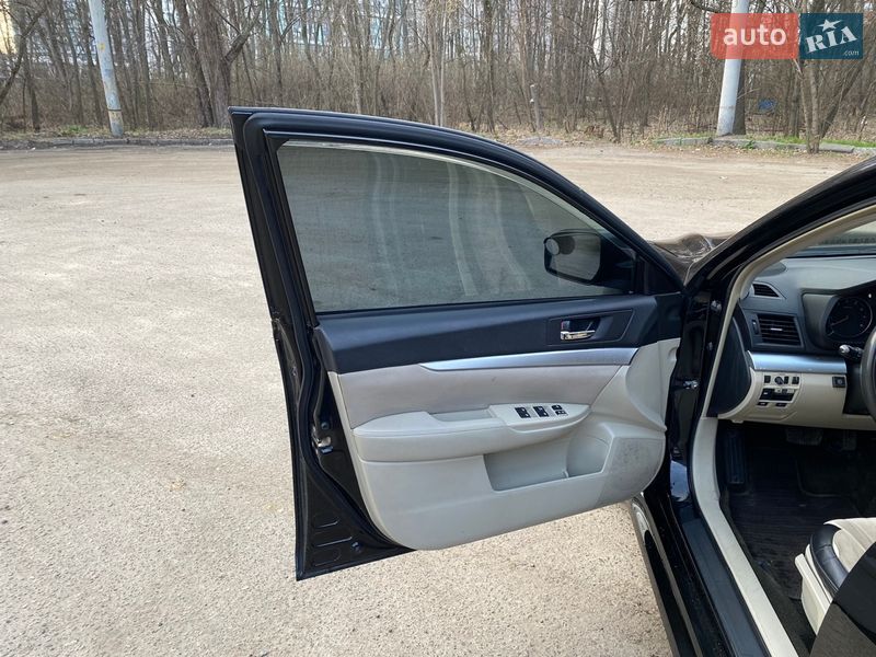 Седан Subaru Legacy 2014 в Києві