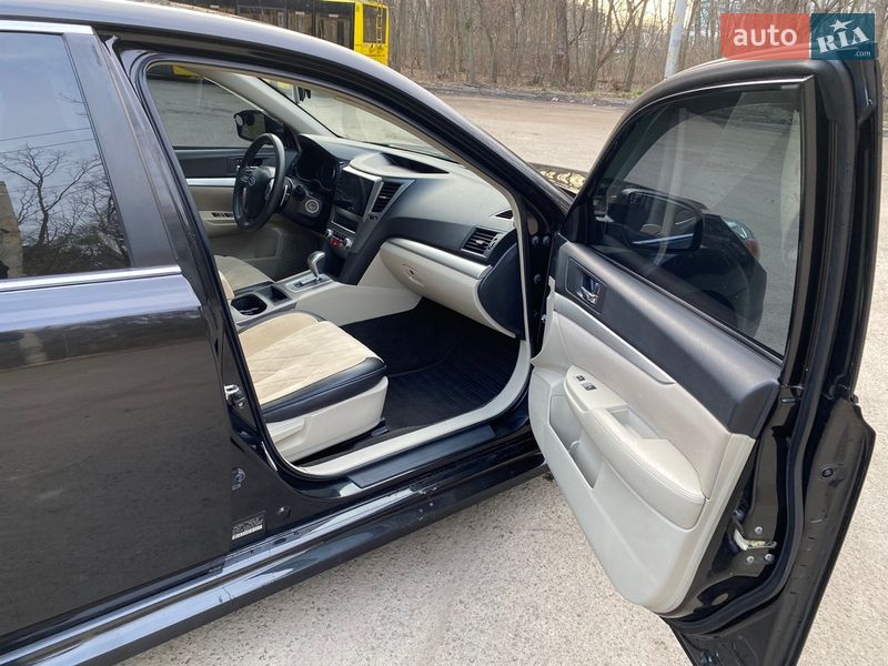 Седан Subaru Legacy 2014 в Києві