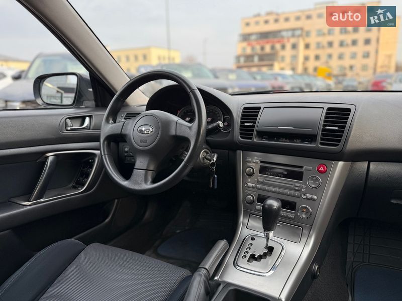 Седан Subaru Legacy 2004 в Киеве
