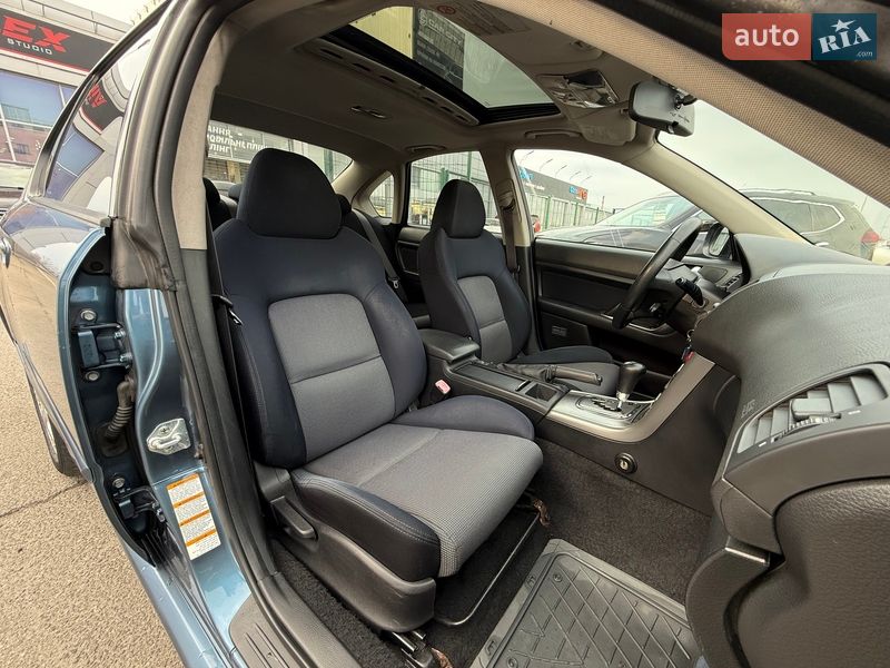 Седан Subaru Legacy 2004 в Киеве