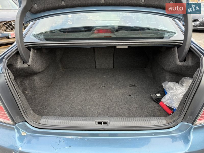 Седан Subaru Legacy 2004 в Киеве