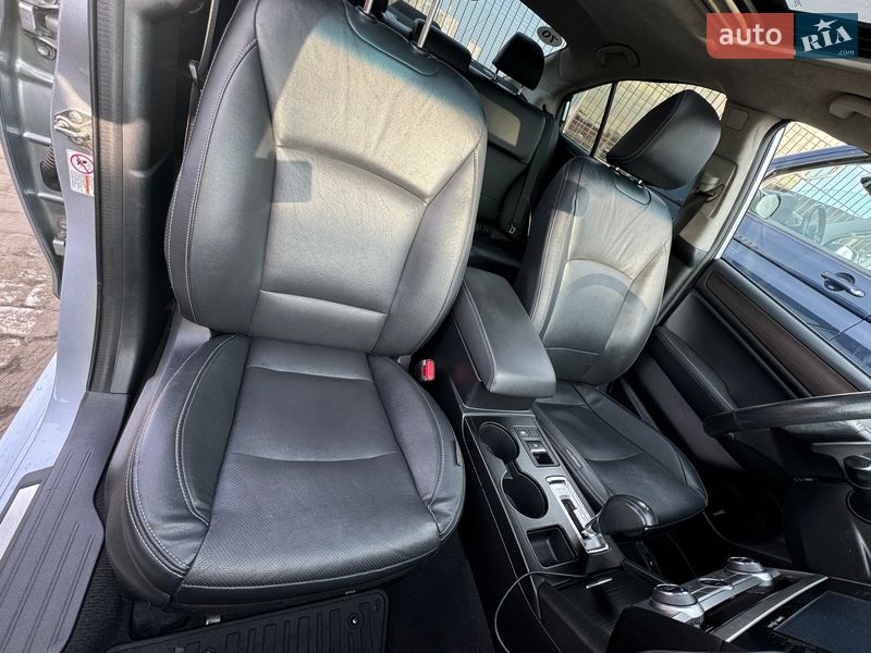 Седан Subaru Legacy 2016 в Києві