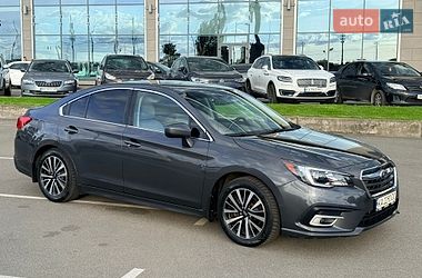 Седан Subaru Legacy 2017 в Киеве