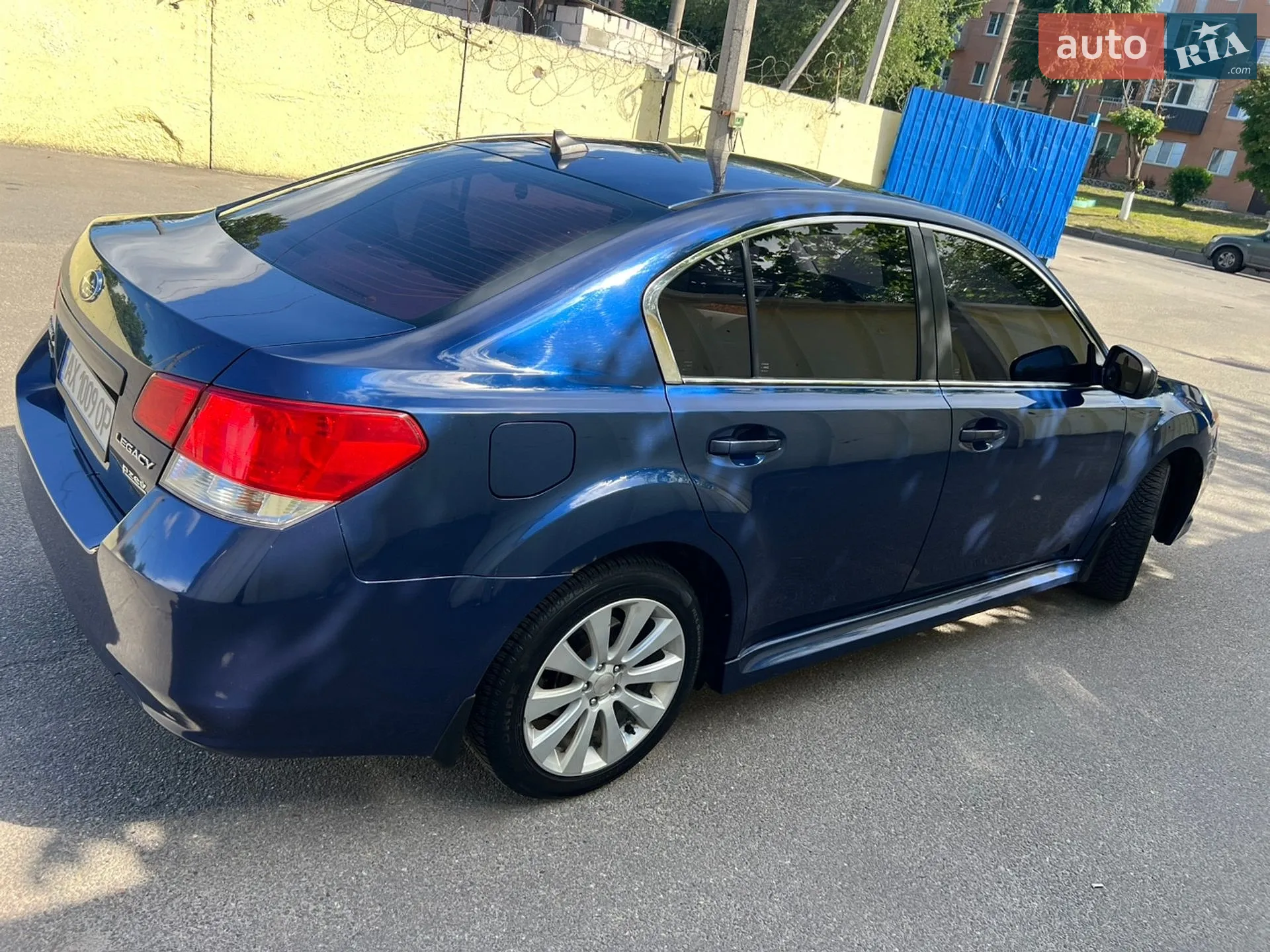 2010 Subaru Legacy - мініатюра 3