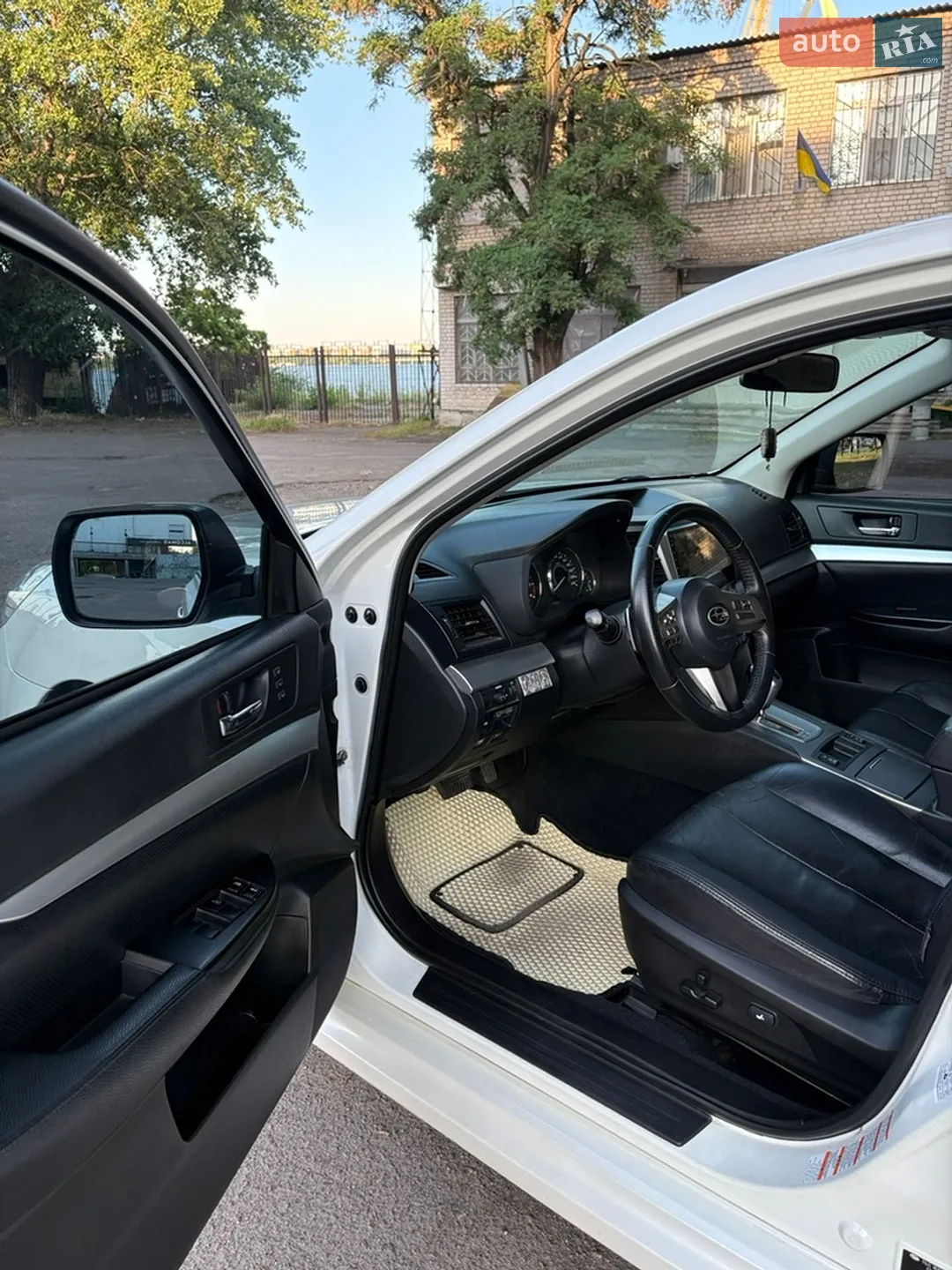 2010 Subaru Legacy - мініатюра 17