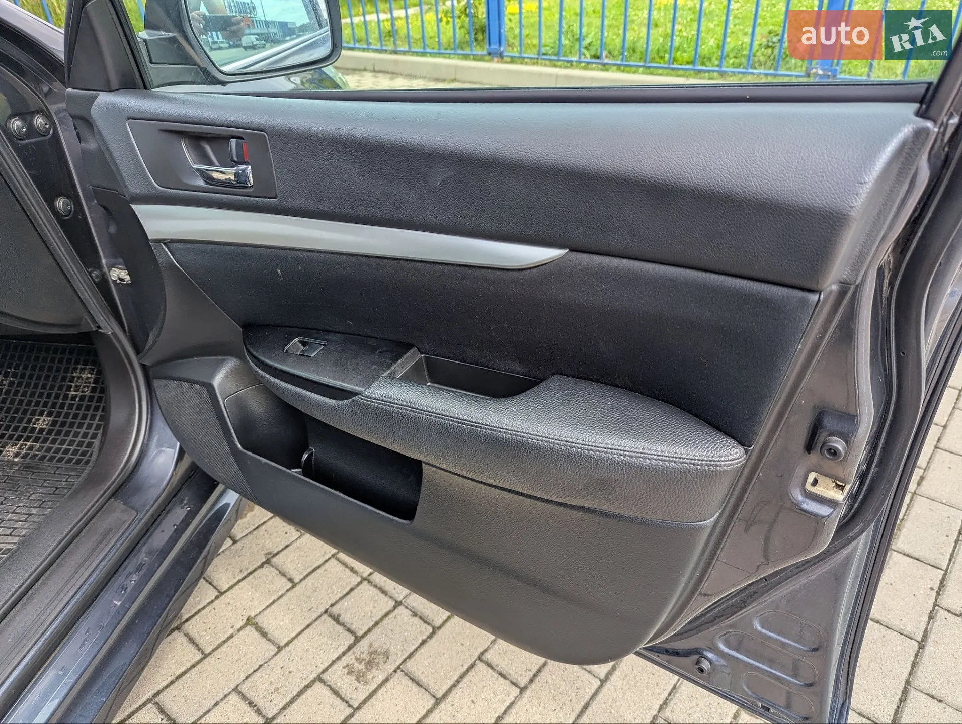 2011 Subaru Legacy - мініатюра 26
