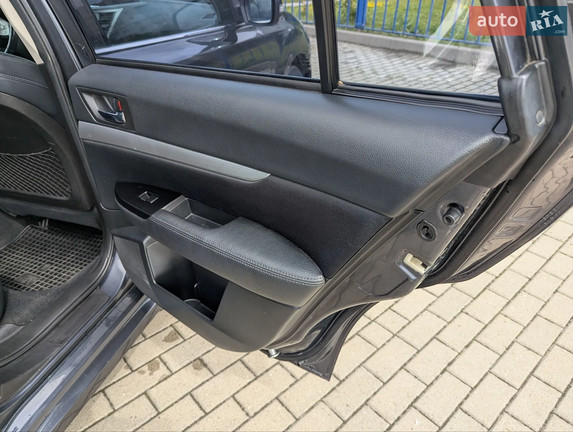 2011 Subaru Legacy - мініатюра 31