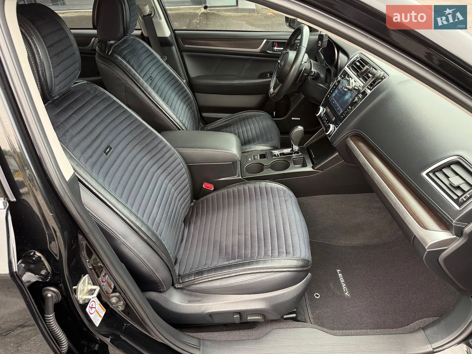 2017 Subaru Legacy - мініатюра 24