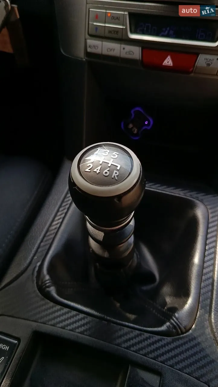 2010 Subaru Legacy - мініатюра 8