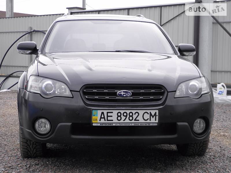 Внедорожник / Кроссовер Subaru Outback 2004 в Киеве