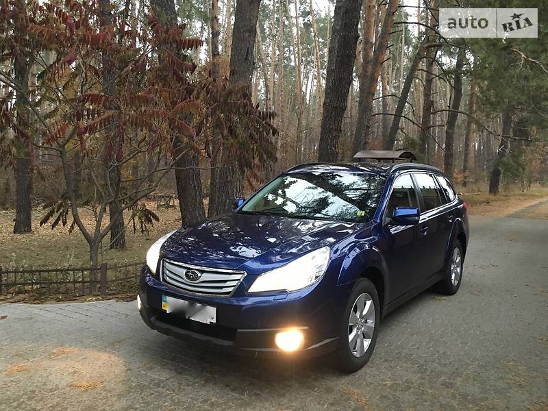 Subaru Outback 2011 года