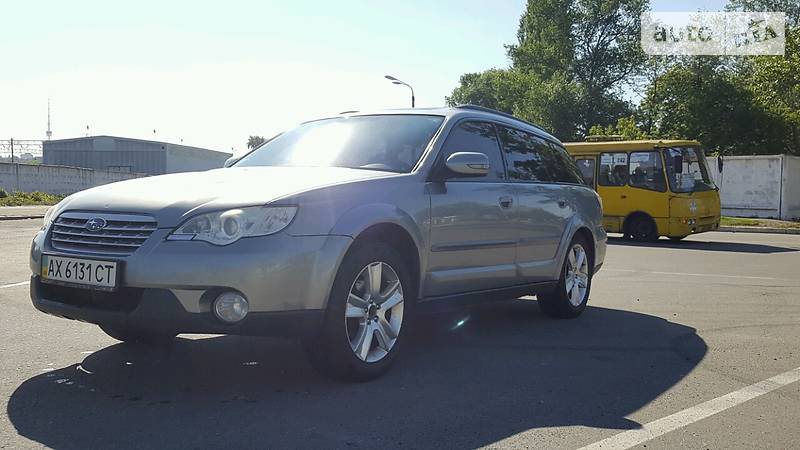 Внедорожник / Кроссовер Subaru Outback 2007 в Киеве