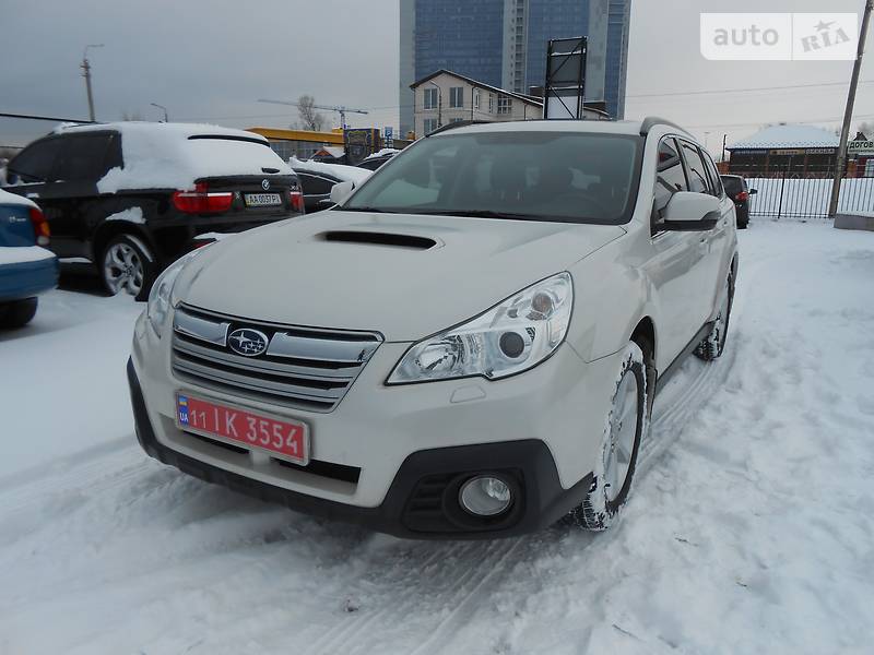 Subaru Outback 2013 года