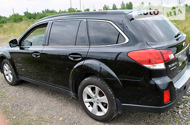 Позашляховик / Кросовер Subaru Outback 2012 в Львові