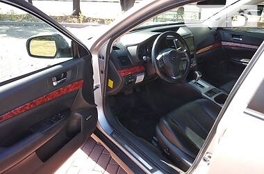 Универсал Subaru Outback 2011 в 