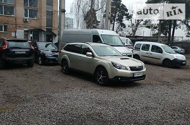 Универсал Subaru Outback 2010 в Киеве