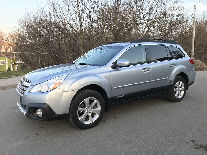 Універсал Subaru Outback 2013 в Чернівцях