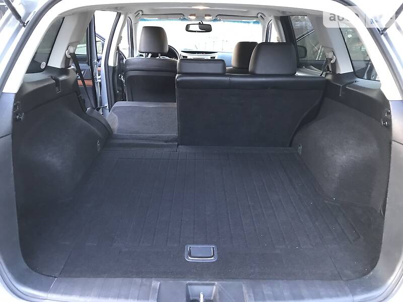 Універсал Subaru Outback 2013 в Чернівцях