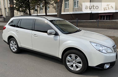 Позашляховик / Кросовер Subaru Outback 2011 в 